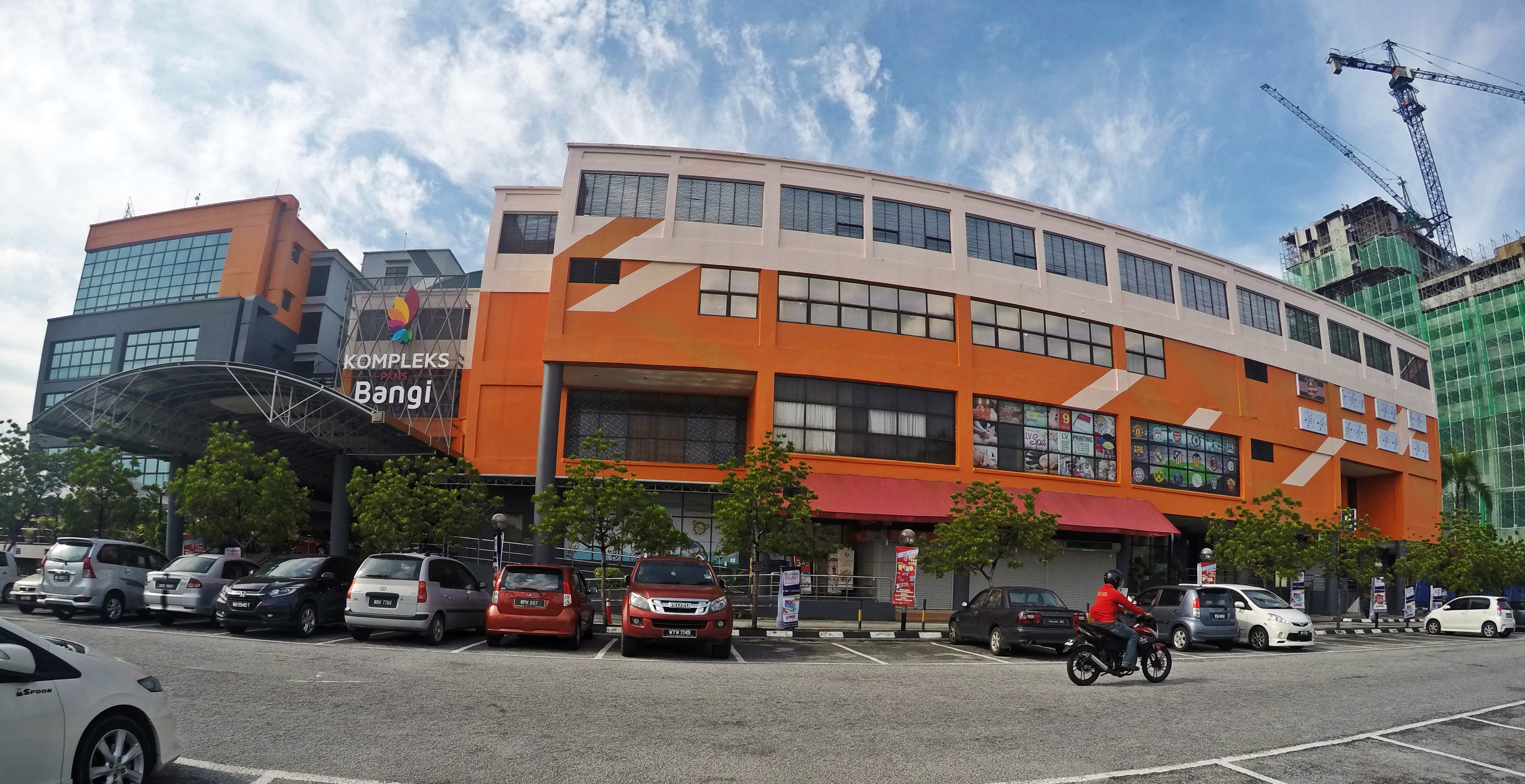 PKNS REAL ESTATE SDN BHD KOMPLEKS PKNS BANGI